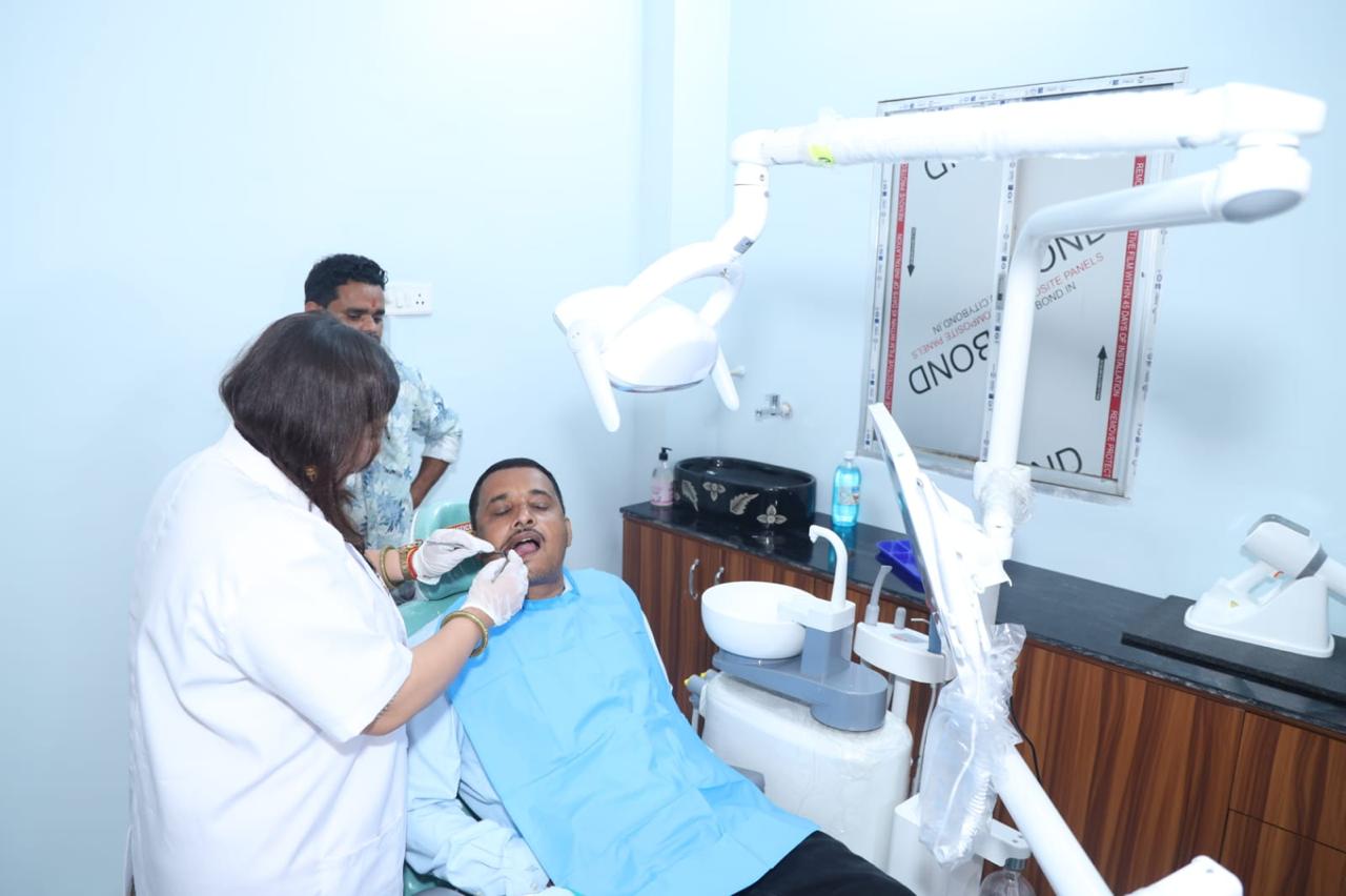 Dental treatment at MedDens clinic Deoghar